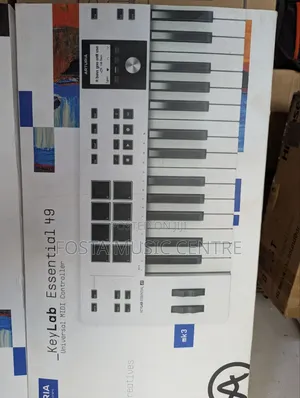 Arturia Keylab Essential 49 Black or White