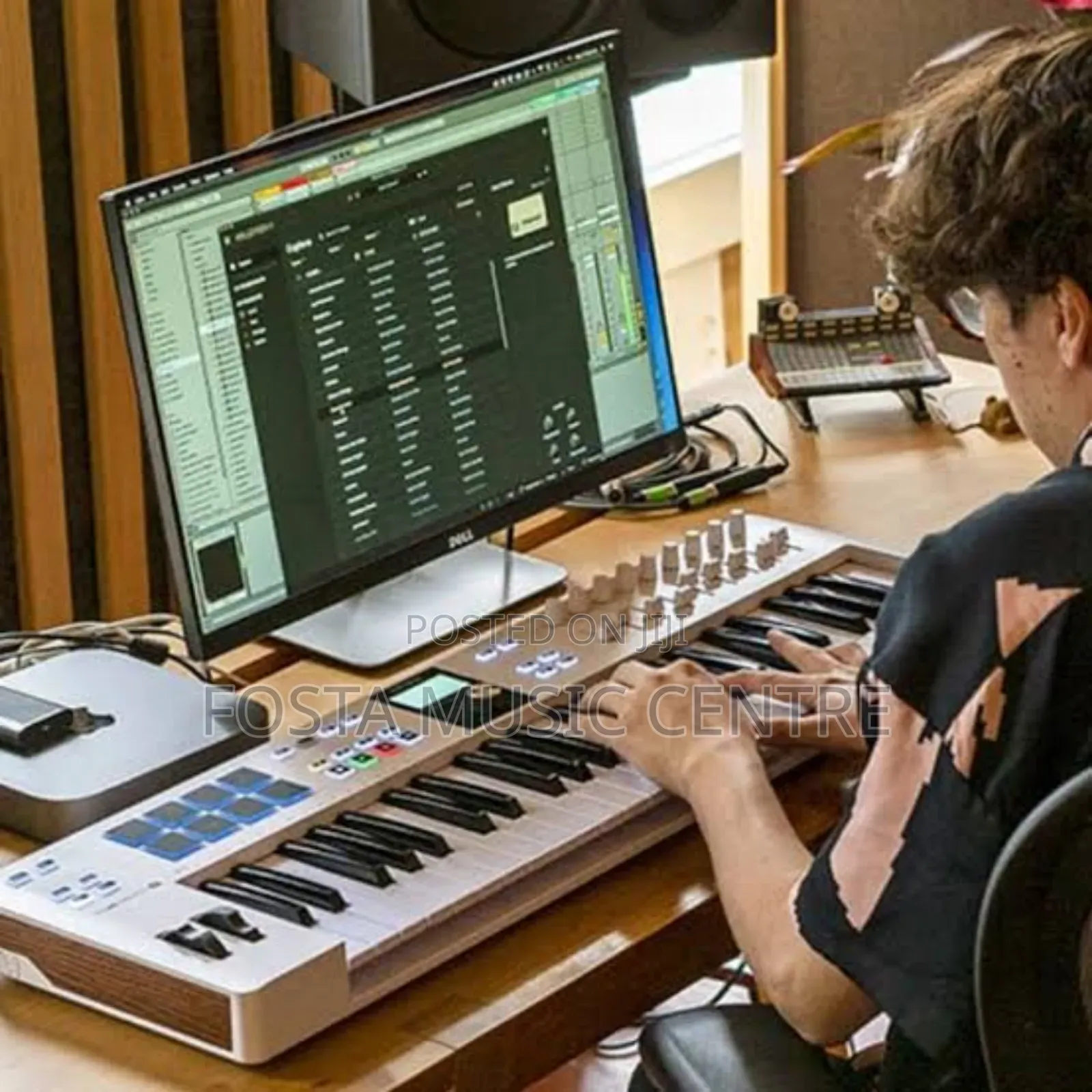 Arturia Keylab Essential 49 Black or White