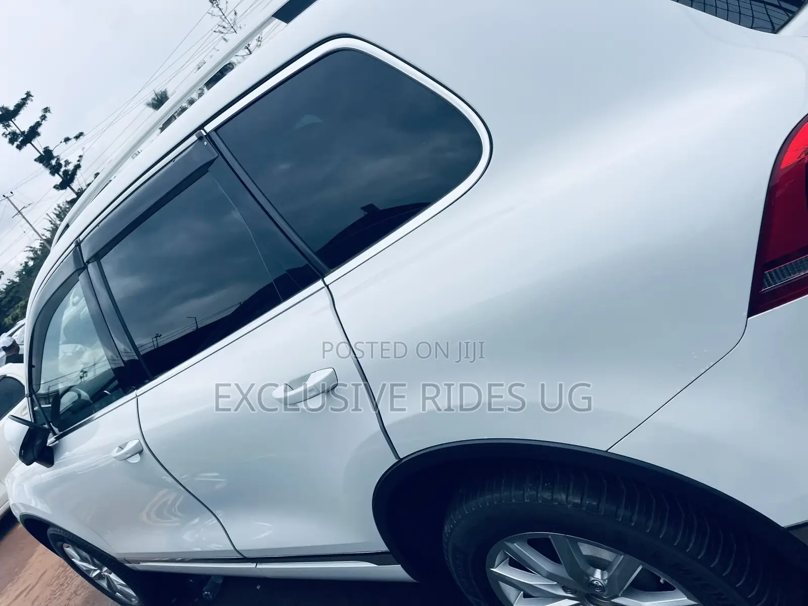 Volkswagen Touareg 2017 White