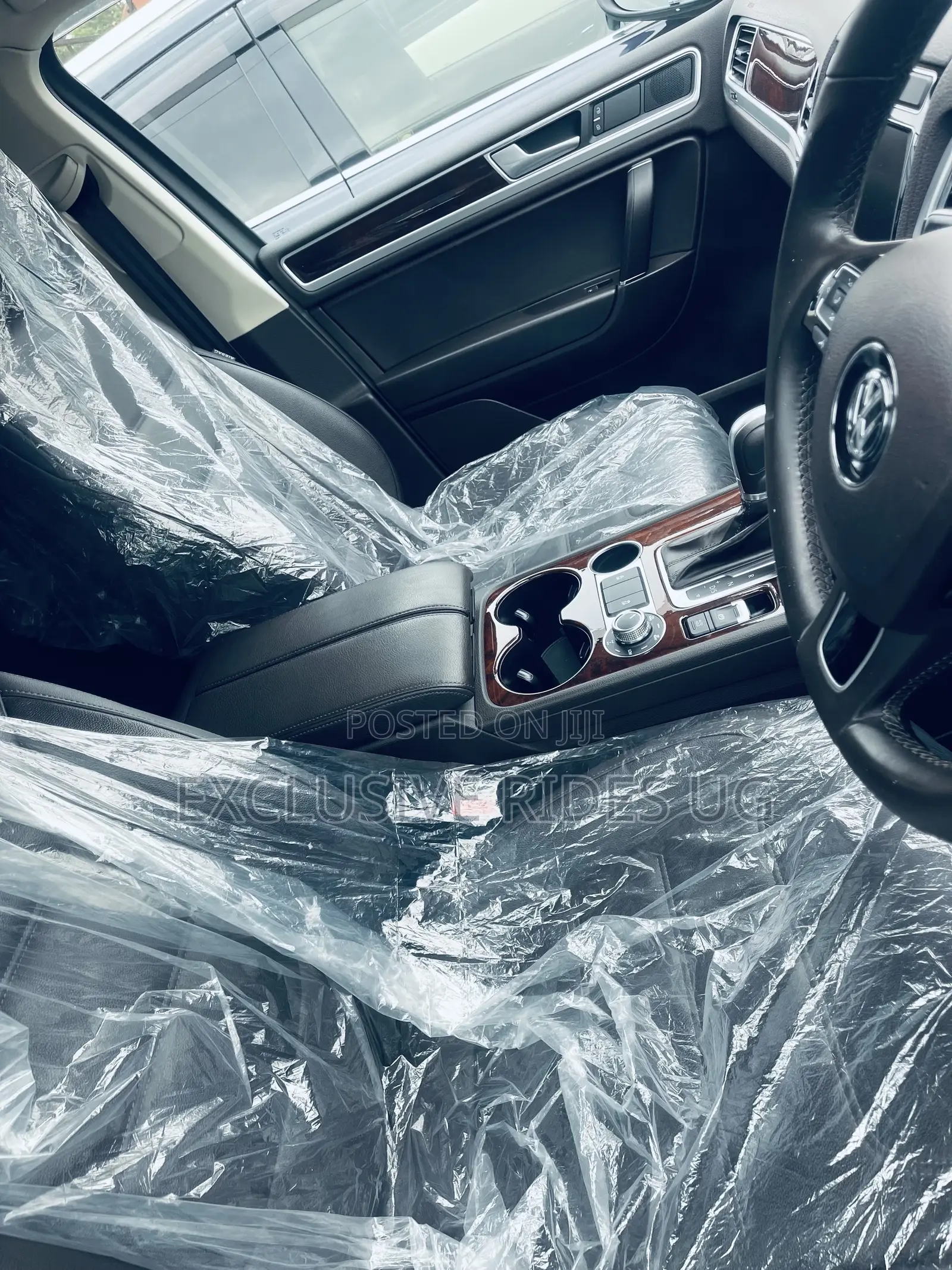 Volkswagen Touareg 2017 White