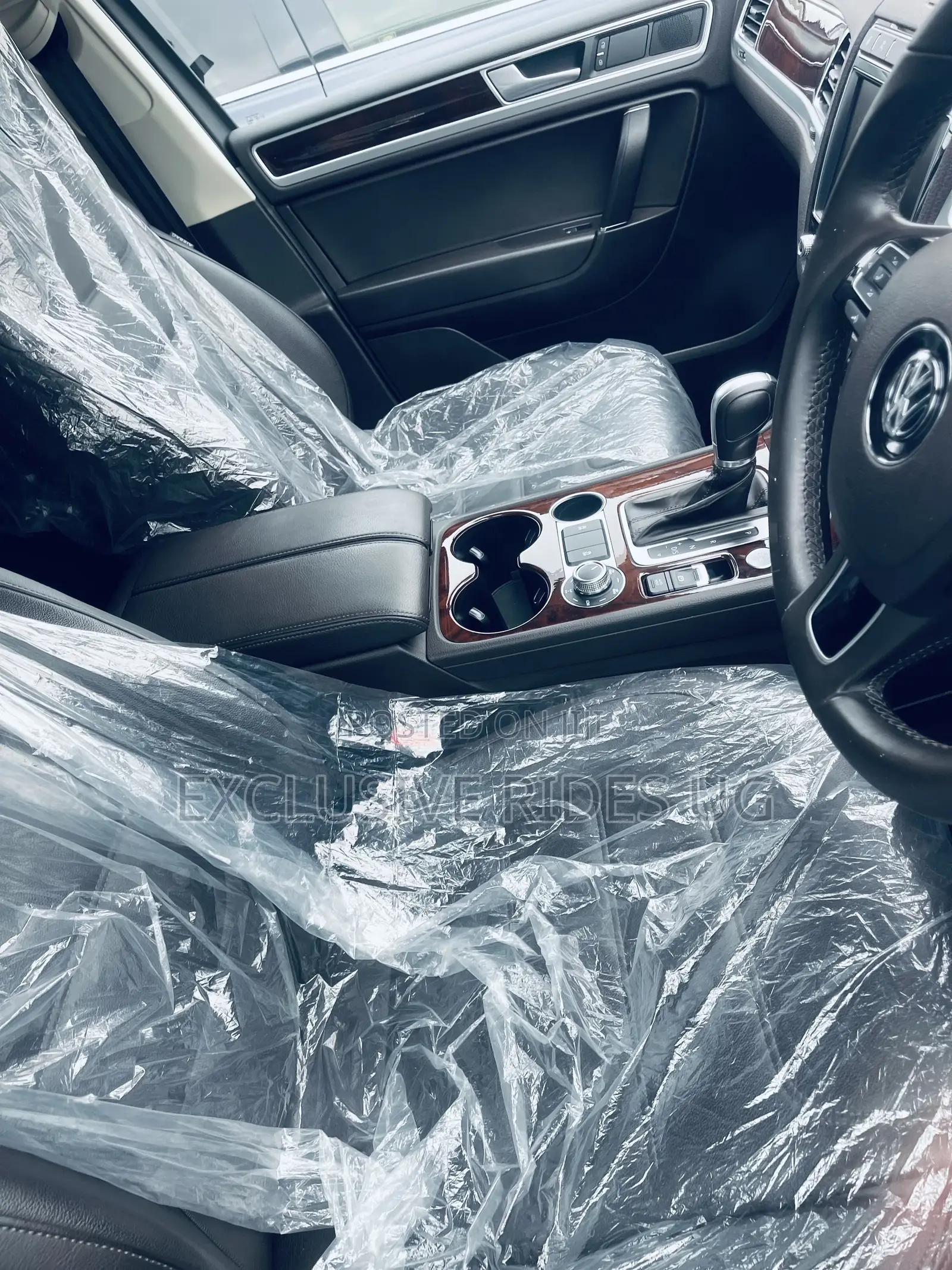 Volkswagen Touareg 2017 White