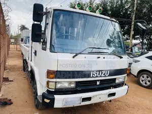Isuzu Truck Long