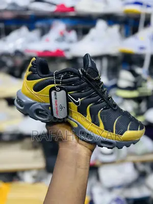 Original Nike TN Air Max Plus Black/Gold Sneakers