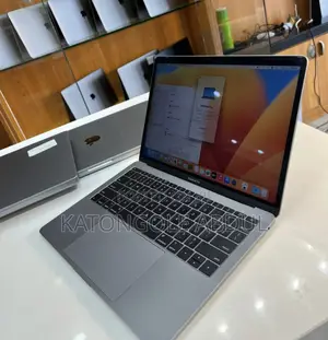 New Laptop Apple MacBook 2017 16GB Intel Core I7 SSD 256GB