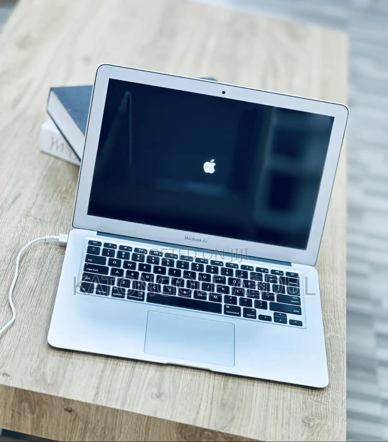 New Laptop Apple MacBook Air 4GB Intel Core I5 SSD 256GB