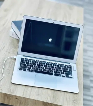 New Laptop Apple MacBook Air 4GB Intel Core I5 SSD 256GB