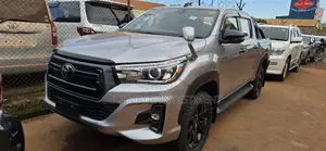 Toyota Hilux 2018 Gray