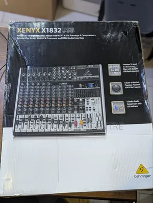 Behringer Xenyx X1832USB Mixer