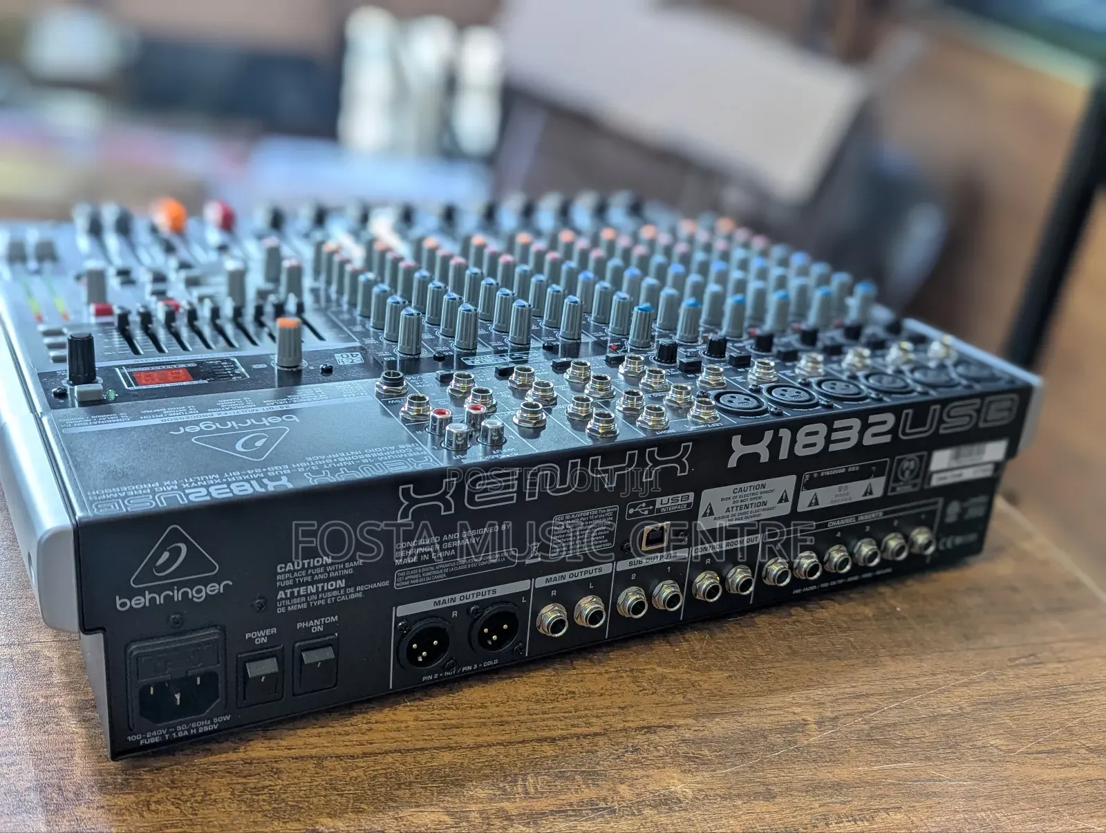 Behringer Xenyx X1832USB Mixer