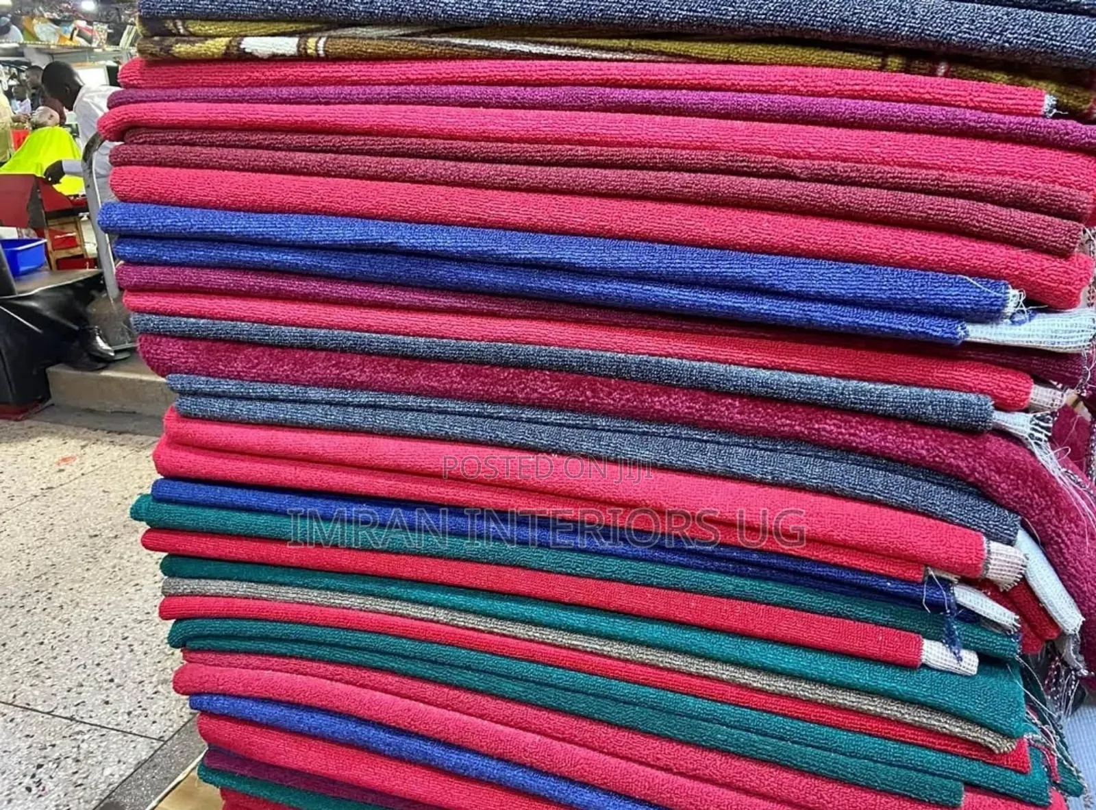 Soft Plain Wall to Wall Home and Office Carpets.