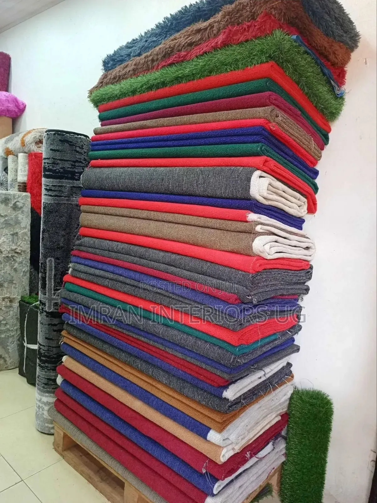 Good Quality Wall to Wall Woolen Carpets Per Square Meter.