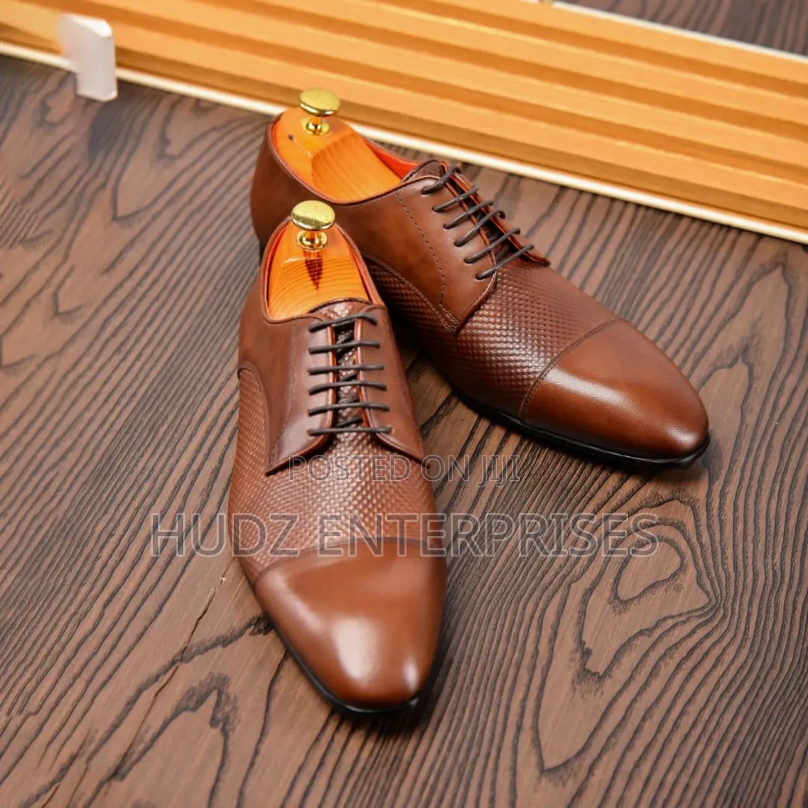 La Brown Shoe