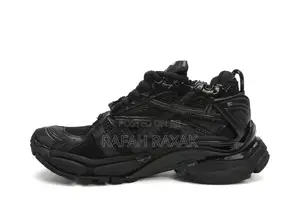Original Triple Black Luxurious Balenciaga Runner Sneaker
