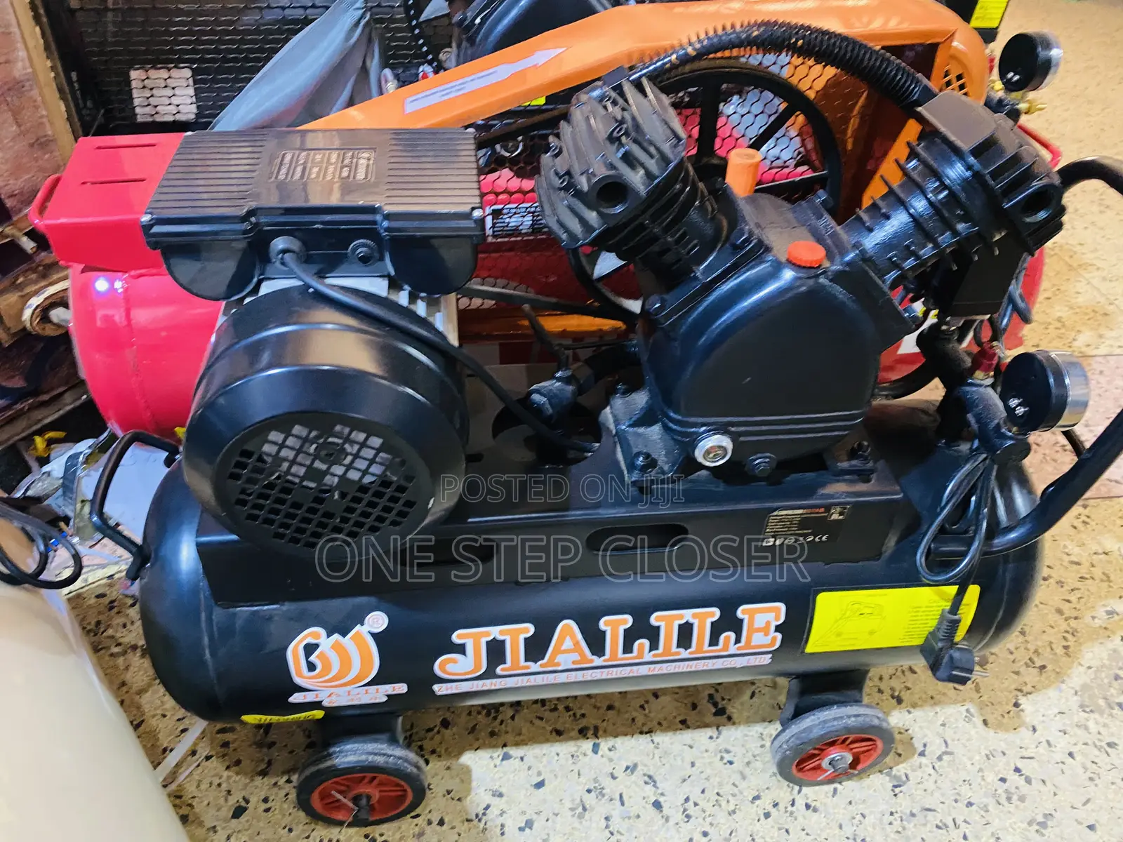 Heavy Duty Air Compressor Double Piston 50liters