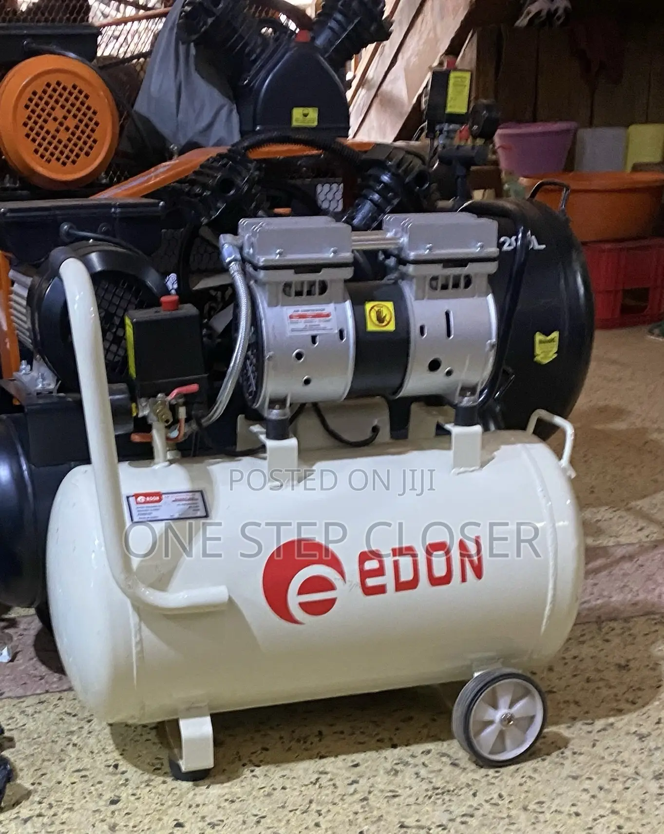 Silent Compressor 25litrs