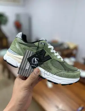 Original Olive Green Suede New Balance 990 Sneaker