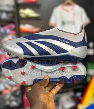 Adidas Predator Accuracy Elite Laceless FG Soccer Boots