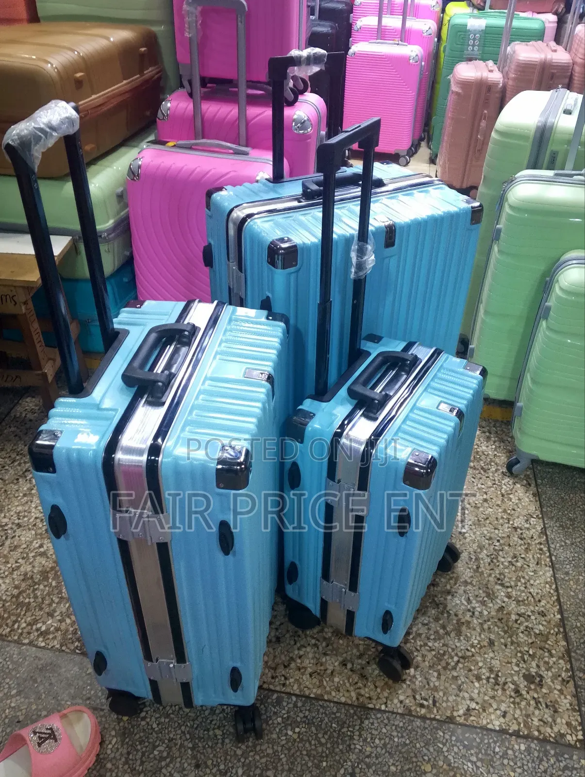 VIP Plastic Aluminium Suitcase. Fullset.( Blue)