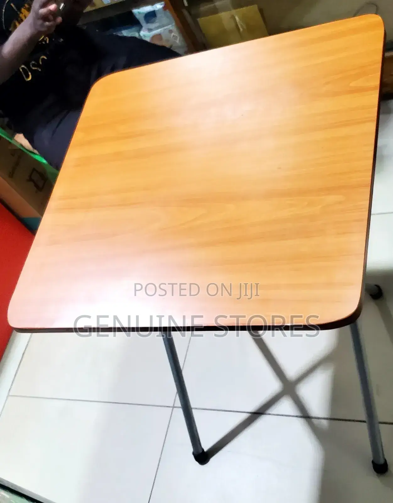 Wooden Folding Tabe With Metallic Stands