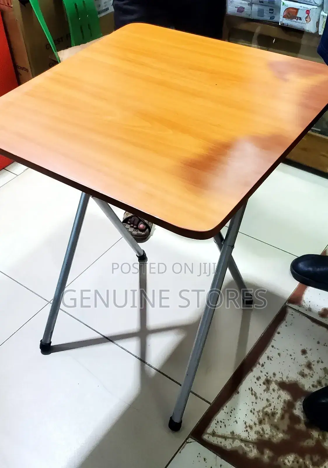 Wooden Folding Tabe With Metallic Stands