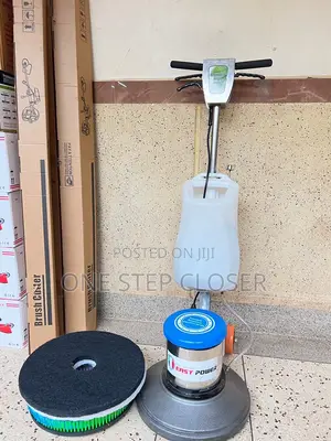 Commercial Floor Scrubbing Machine/Floor Scrubber
