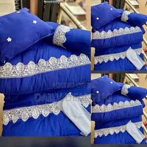 Blue Duvet Cover With Bedsheets and Pillow Cases