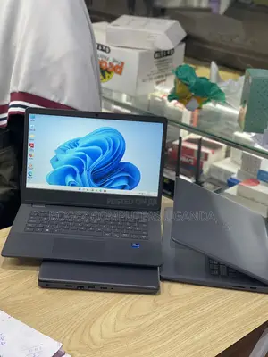 New Laptop Dell Vostro 3400 8GB Intel Core I7 HDD 1T
