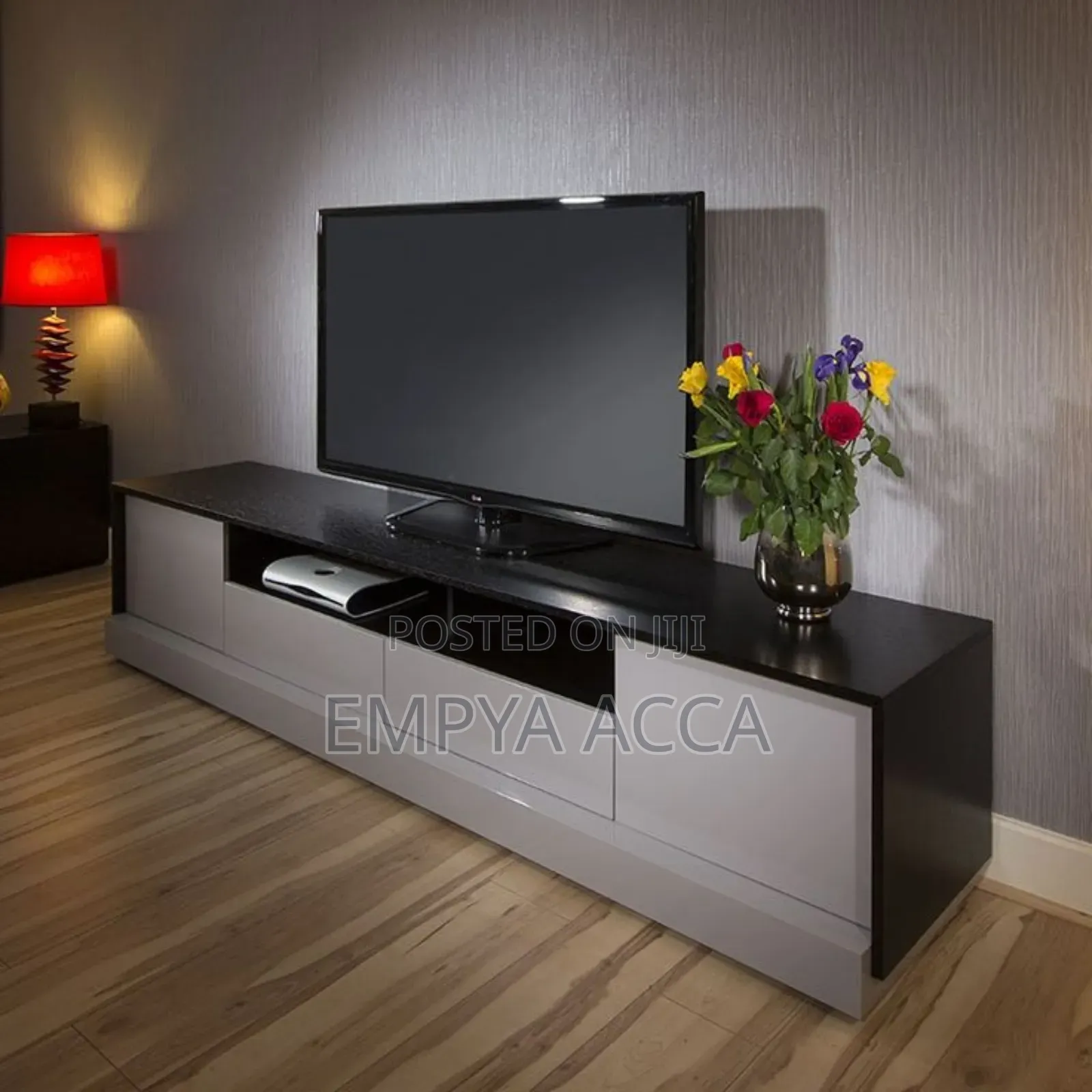 TV Stand Cc Lac