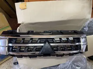 Pajero 2015 - 2019 Grille