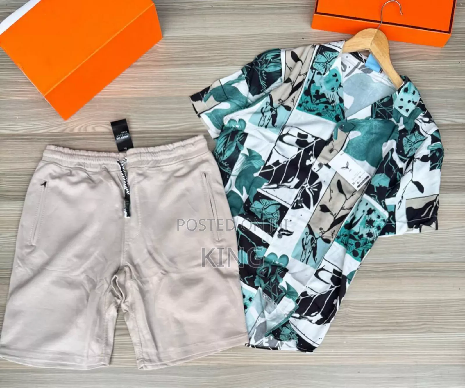 Up -Litting Vintage Set. Shirt/Short