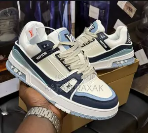 Original Louis Vuitton Trainer Sneakers