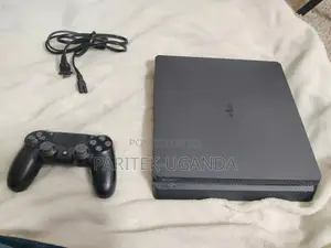 Playstation 4 Ps4 Slim 500gb With One Controller- One Game