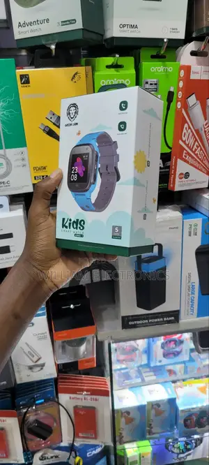 Kids Smart Watch/Green Lion Two-Way Calling Smart Wat