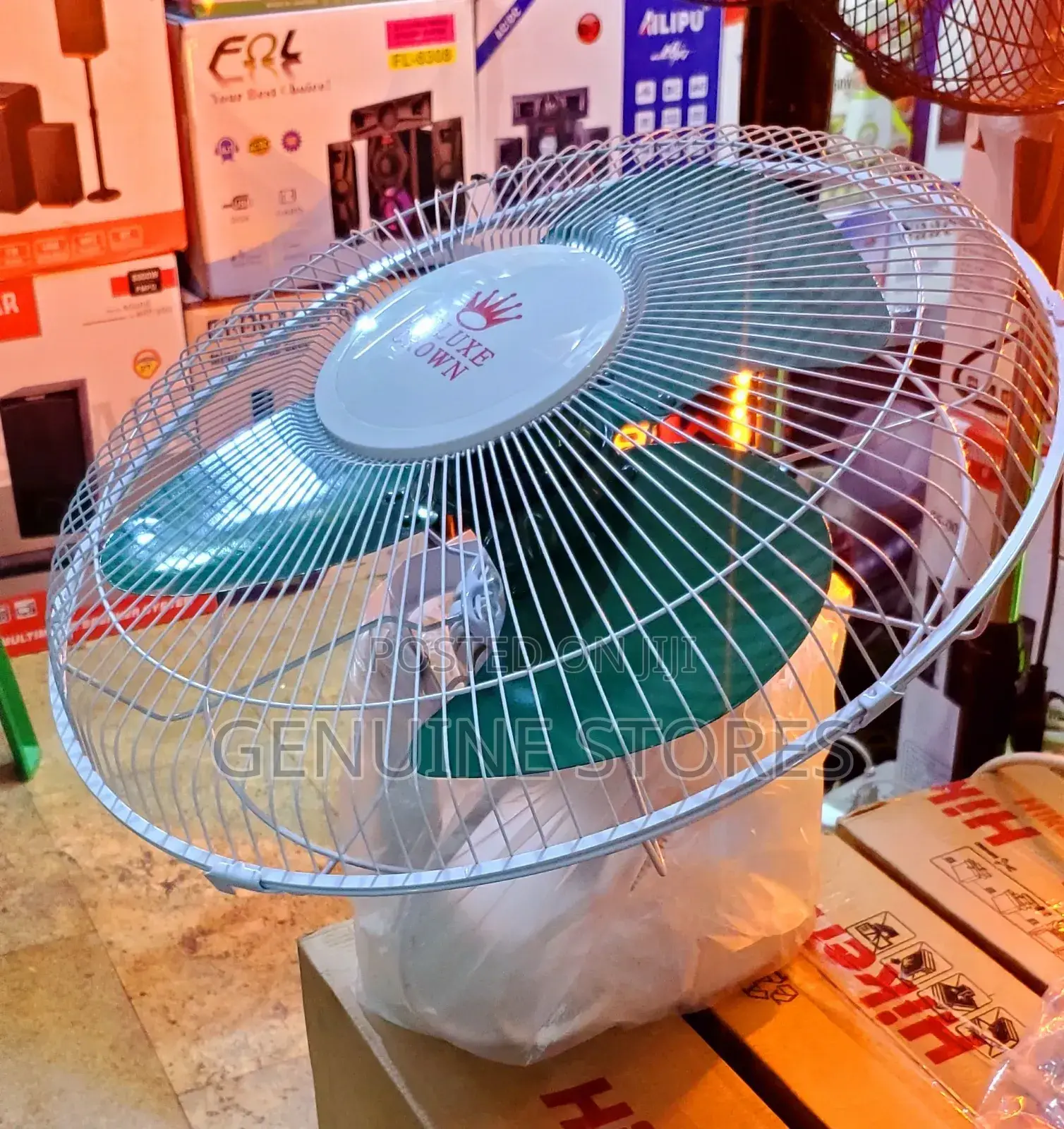 Ceiling Fan / Deluxe Crown