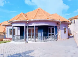 3bdrm House in Kira for rent