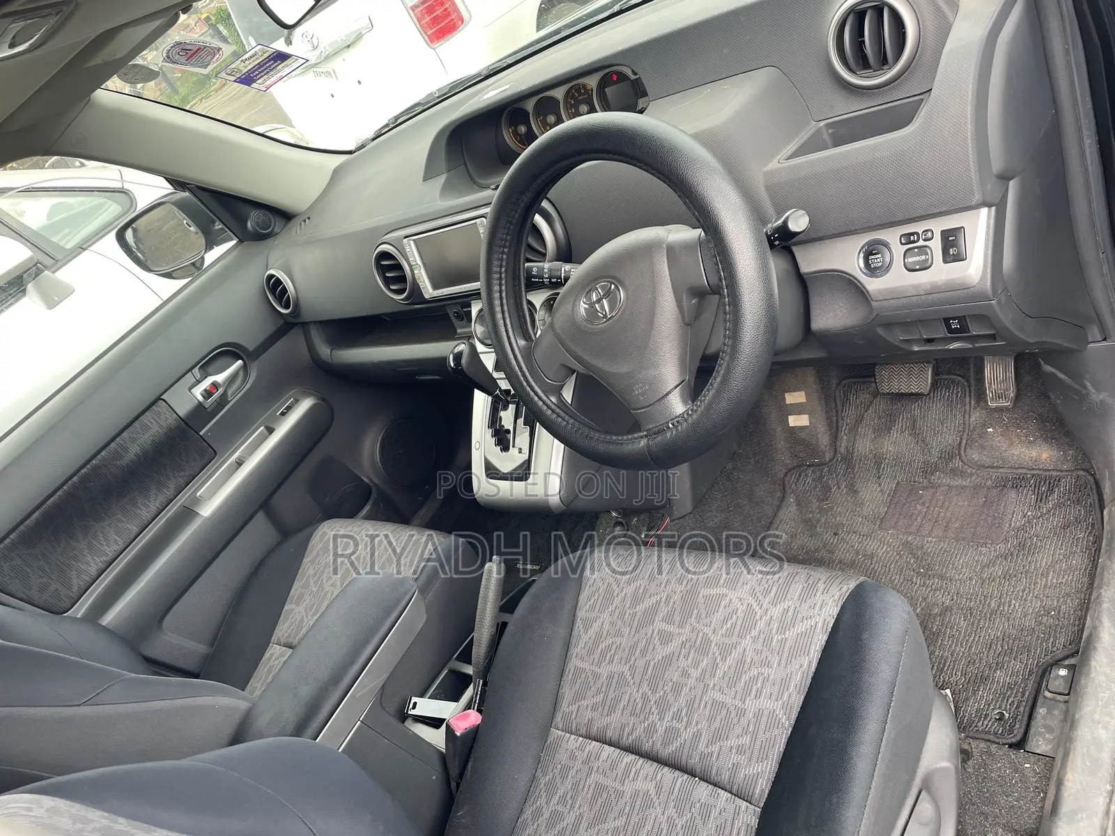 Toyota Corolla Rumion 2012 Black