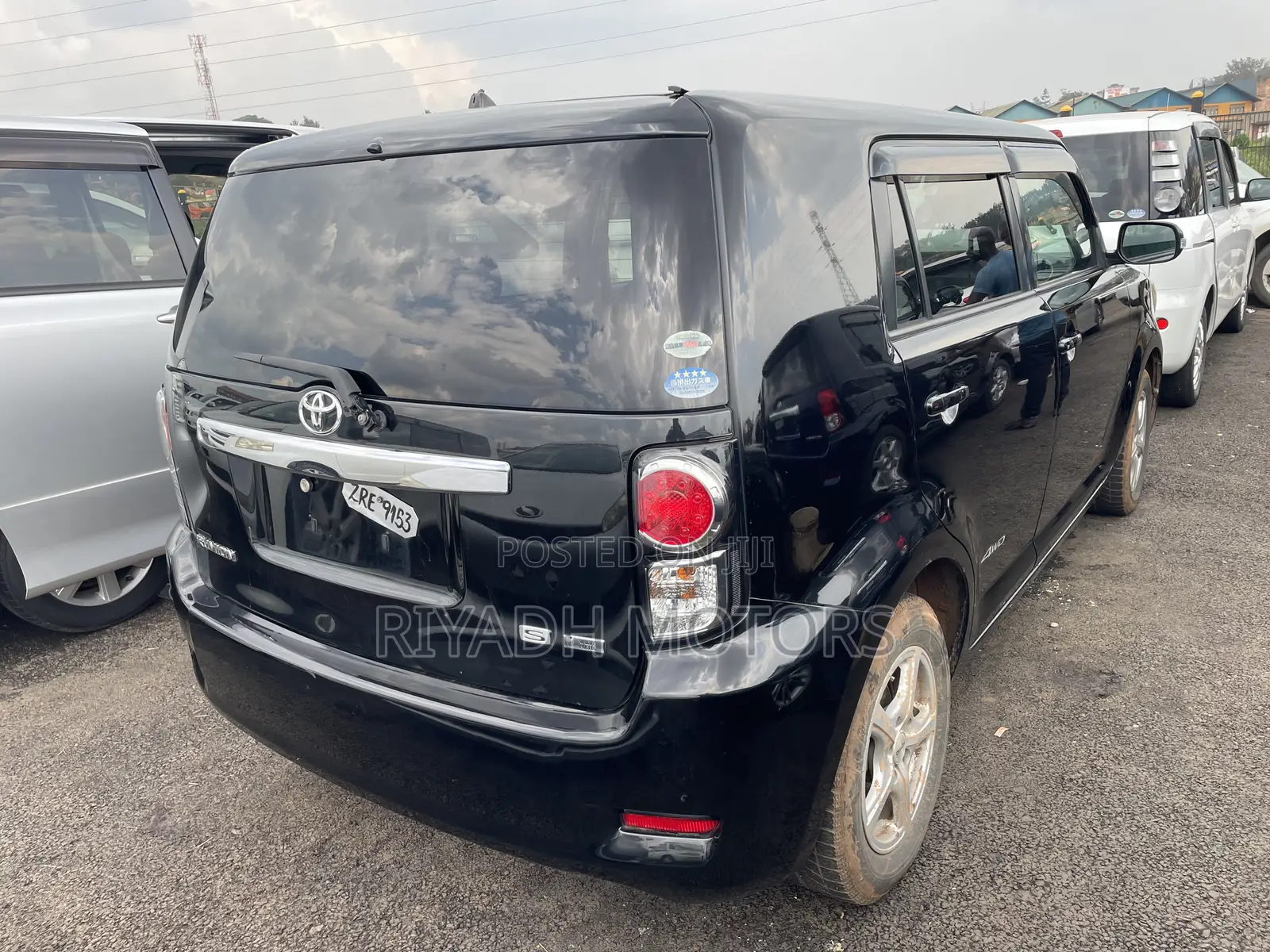Toyota Corolla Rumion 2012 Black