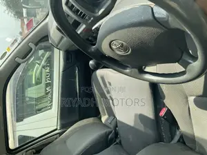 Toyota HiAce 2012 Silver