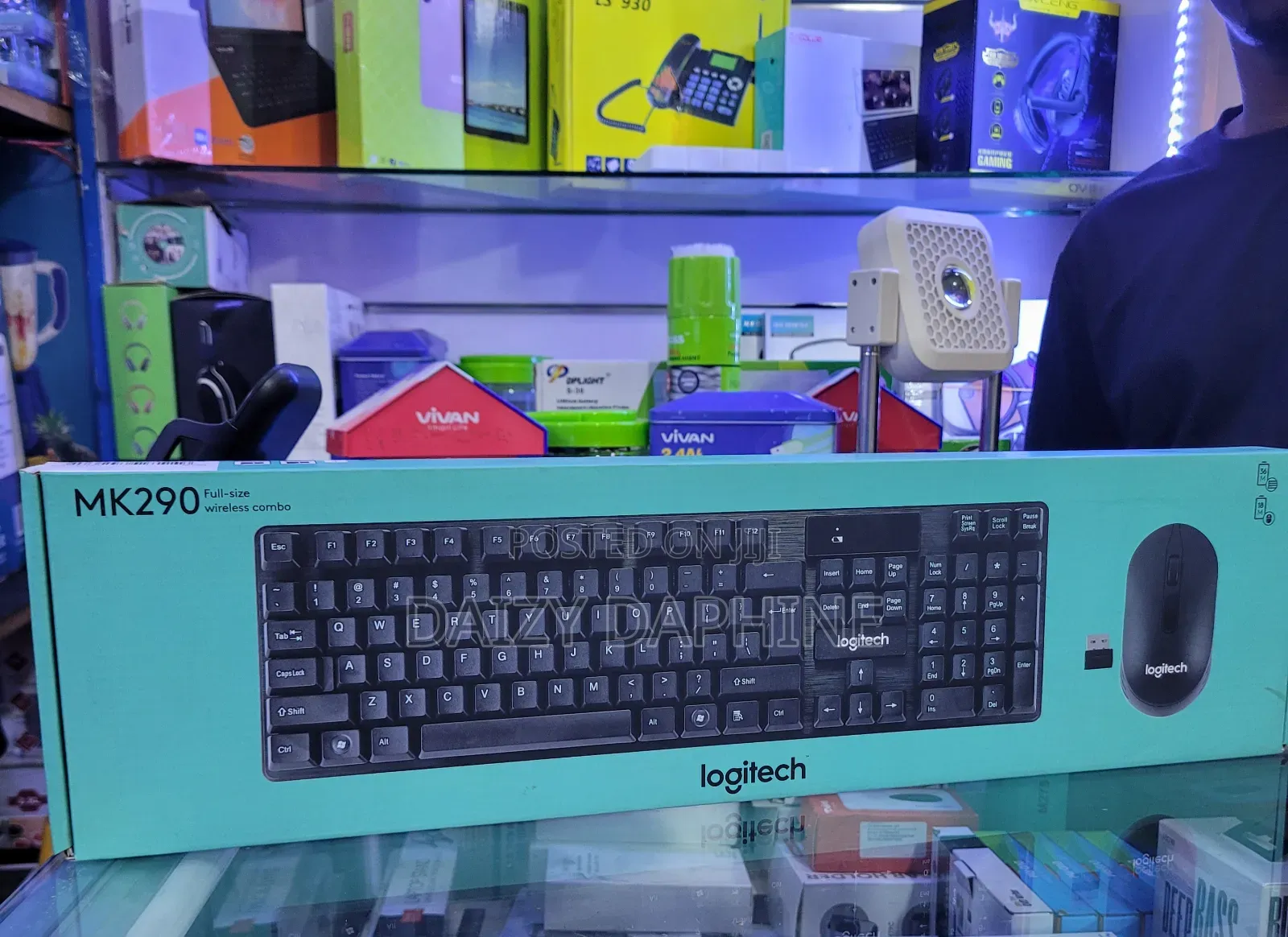 Wireless Keyboard and Mouse/Logitech Wireless Keyboard Combo