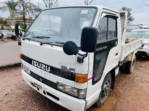 Isuzu Tipper