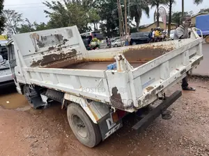 Isuzu Tipper