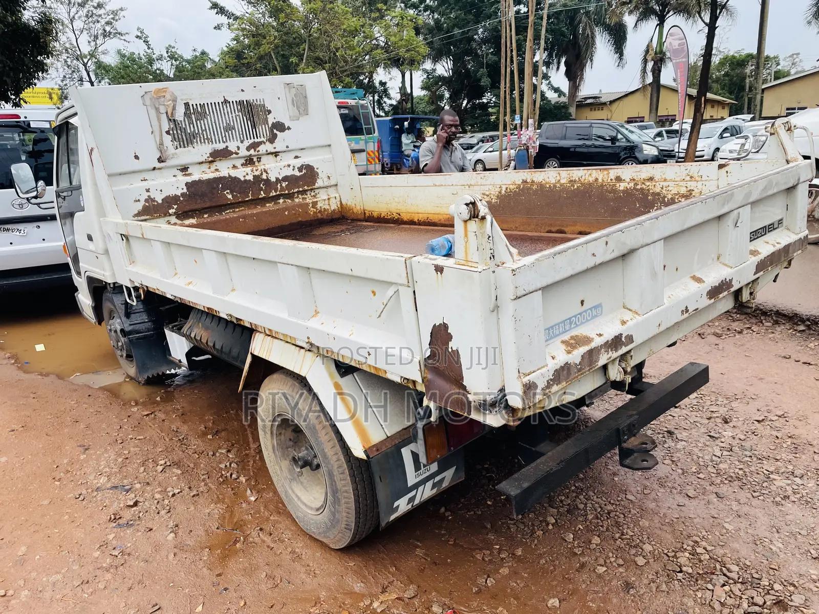 Isuzu Tipper