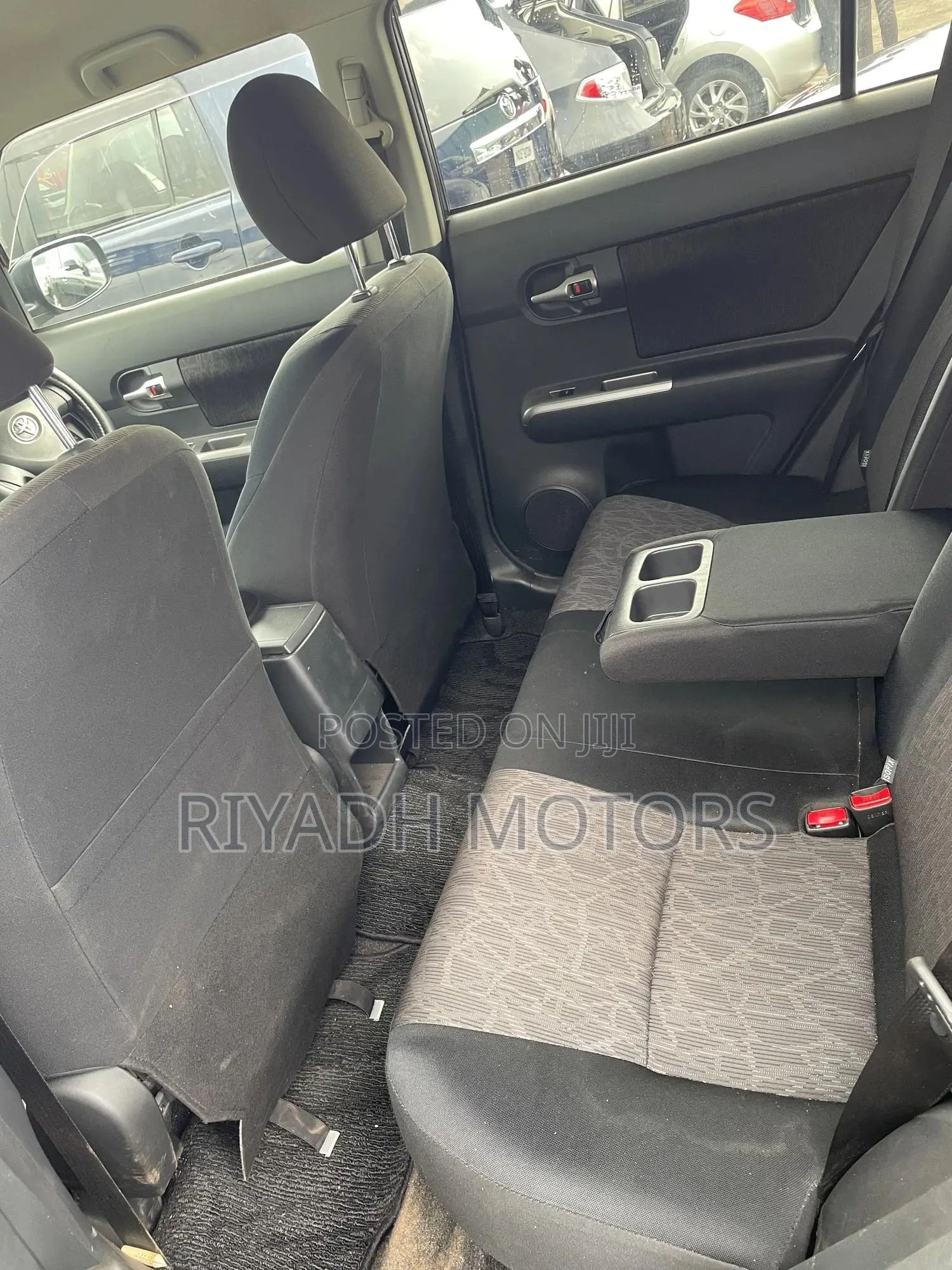 Toyota Corolla Rumion 2012 Black