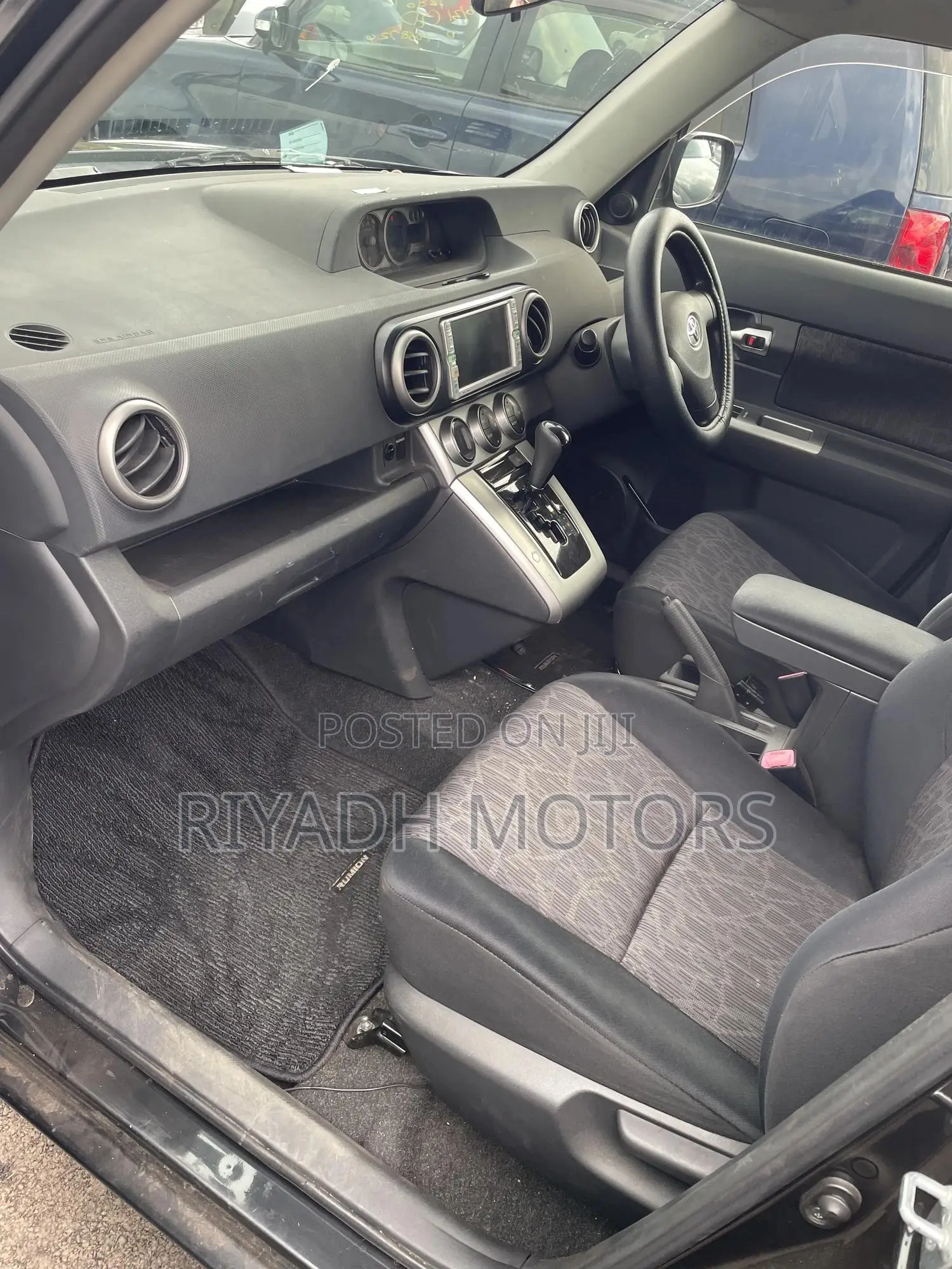 Toyota Corolla Rumion 2012 Black