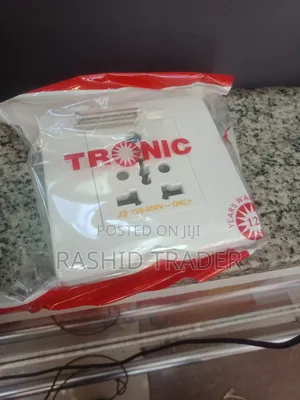 Tronic Mult Plug Adapter