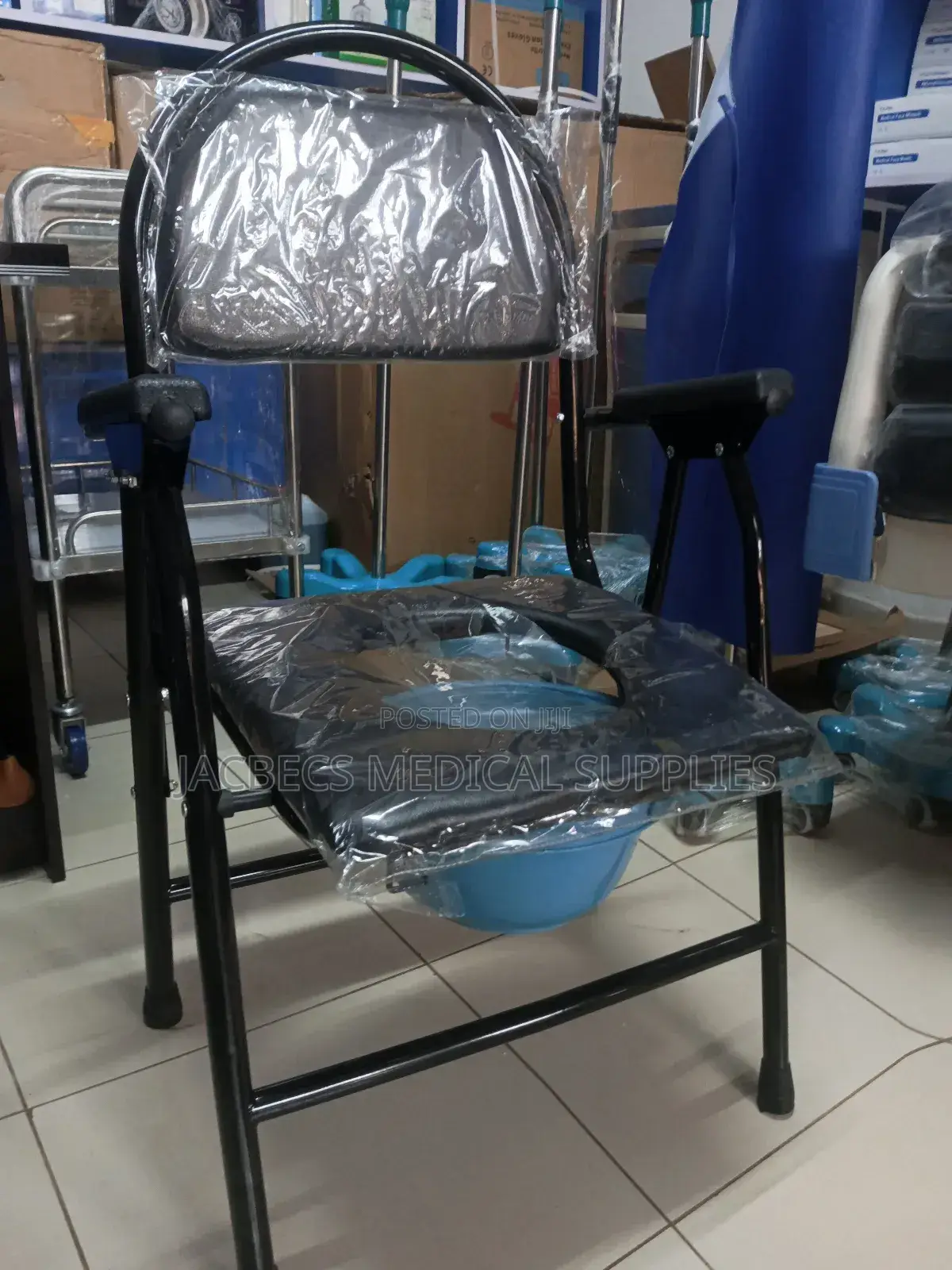 Commode Chair 2