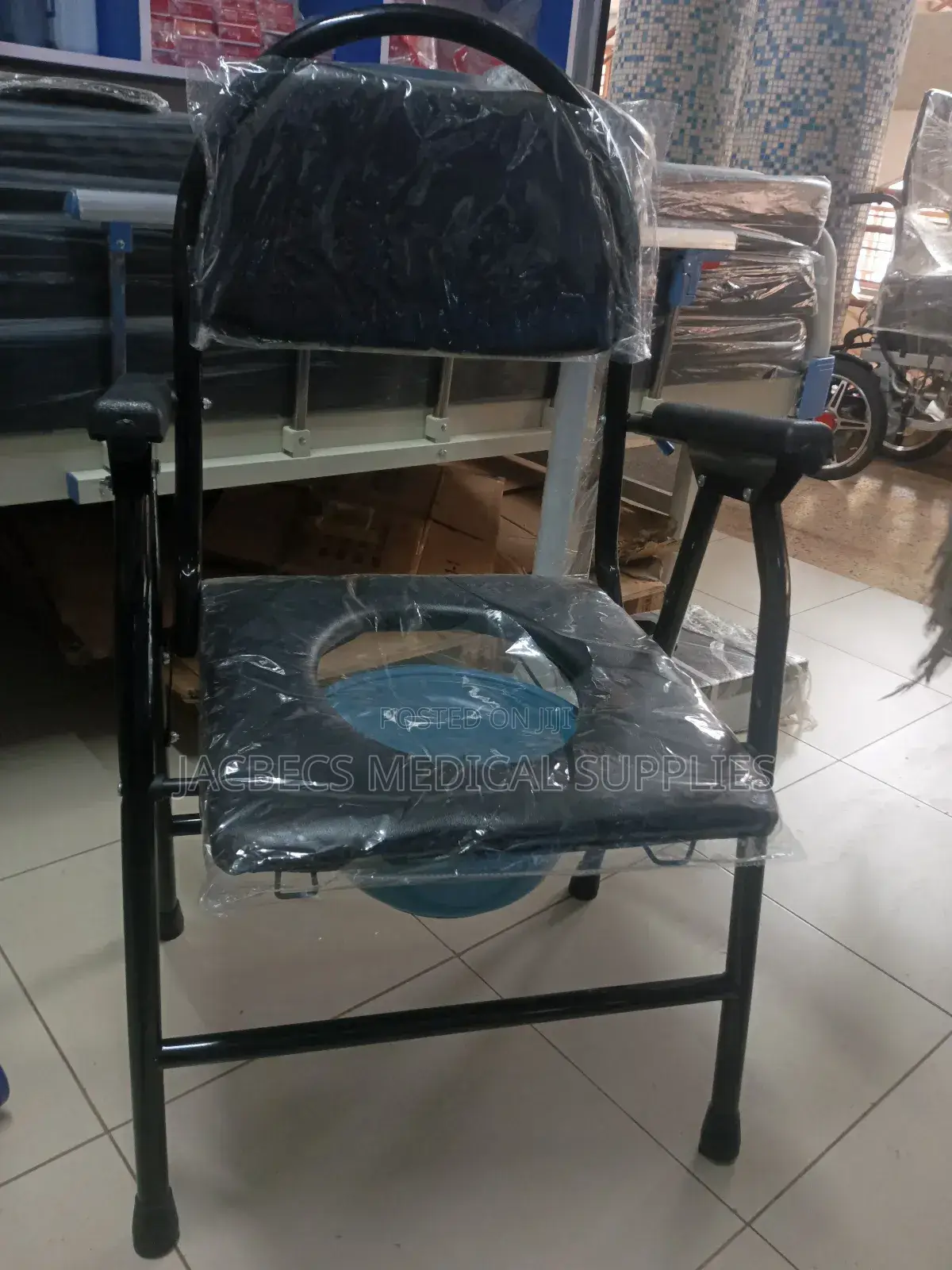 Commode Chair 2