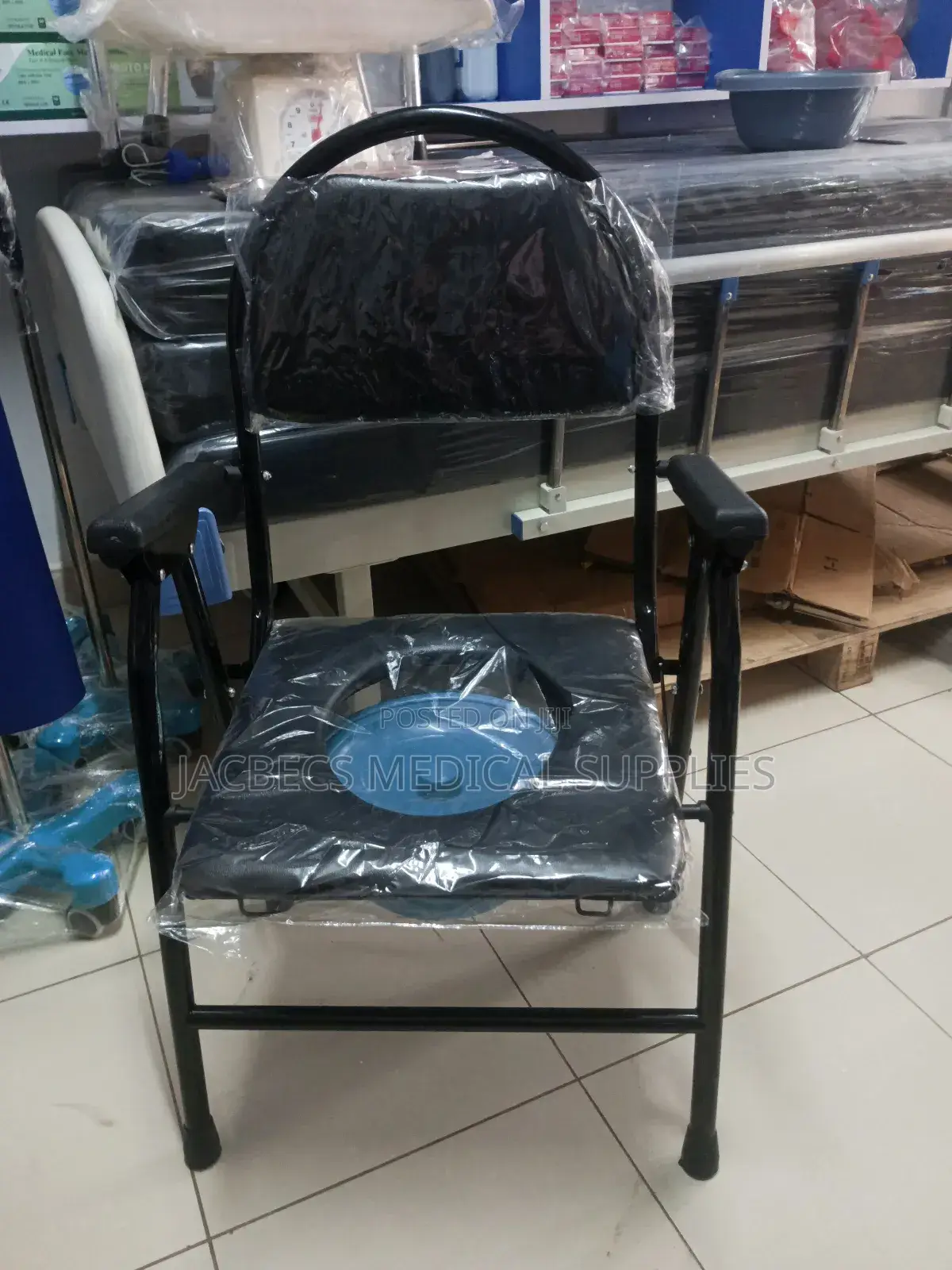 Commode Chair 2
