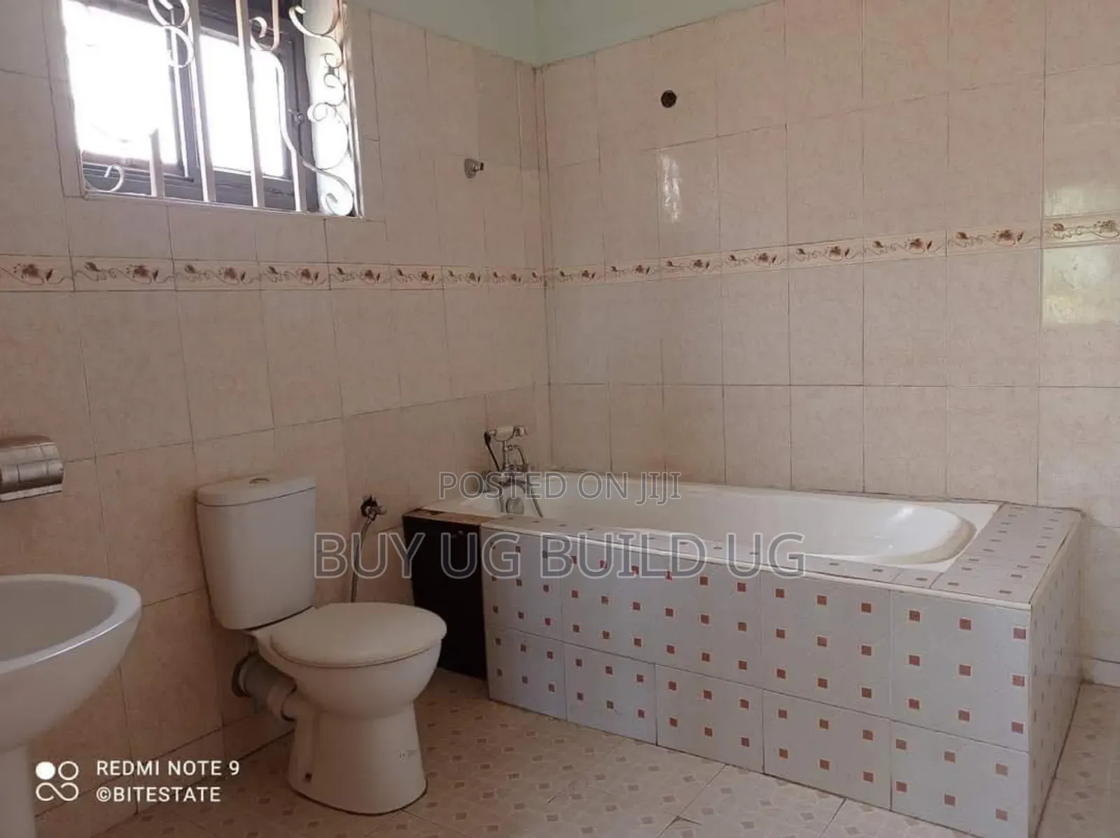 5bdrm Duplex in Nalya, Central Division for rent