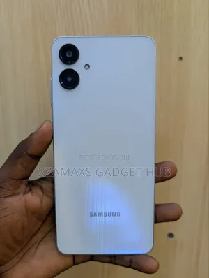 Samsung Galaxy A06 64 GB White